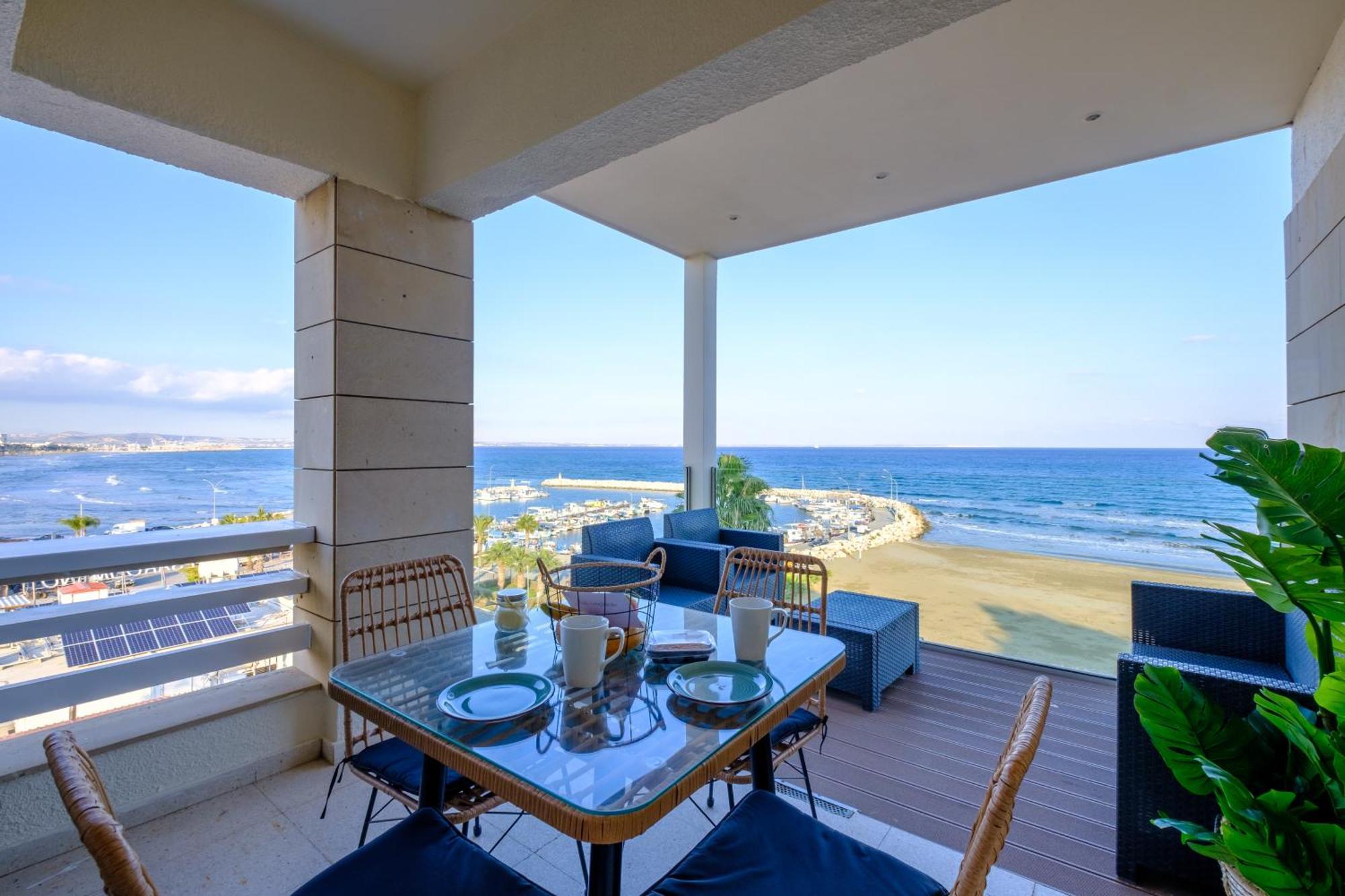Lazuli Sea View Beachfront Ap 254 Ларнака Экстерьер фото