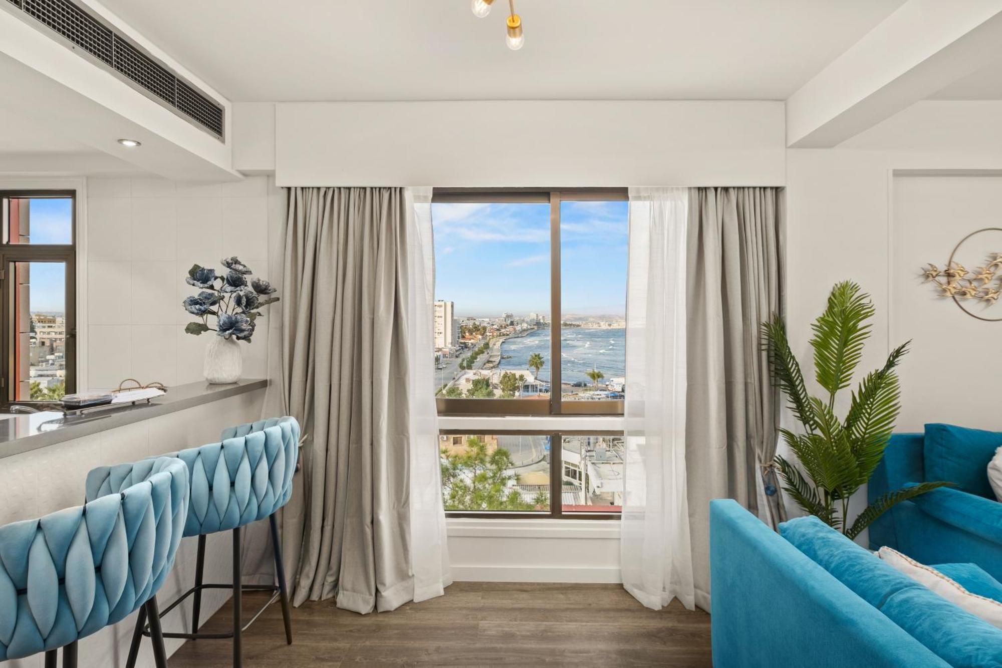 Lazuli Sea View Beachfront Ap 254 Ларнака Экстерьер фото