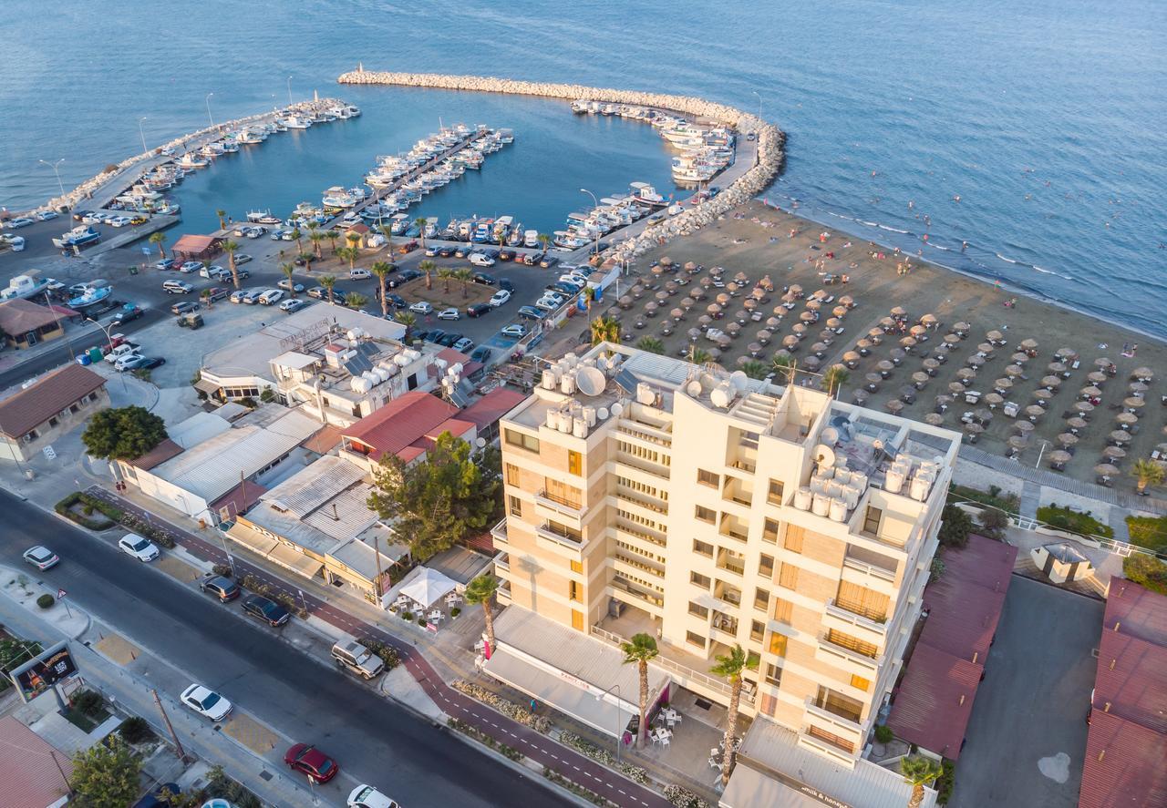 Lazuli Sea View Beachfront Ap 254 Ларнака Экстерьер фото